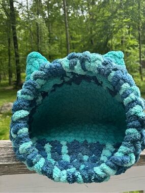Handmade knit pet  bed  in Teal and Aqua
